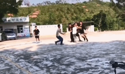 如何在比赛中更好地执行进攻战术?_2